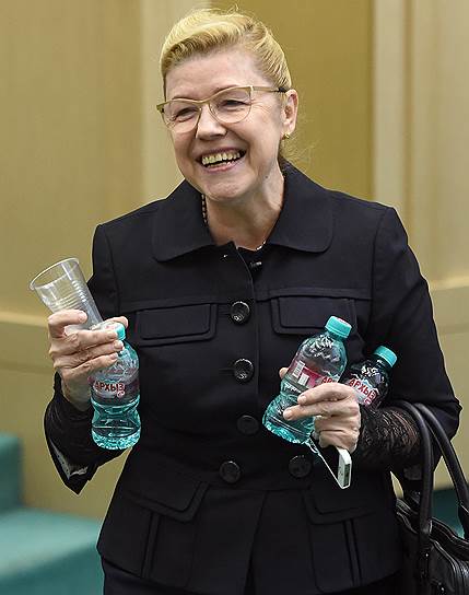 28 сентября. Правительство поддержало законопроект Елены Мизулиной о запрете бэби-боксов на территории России 