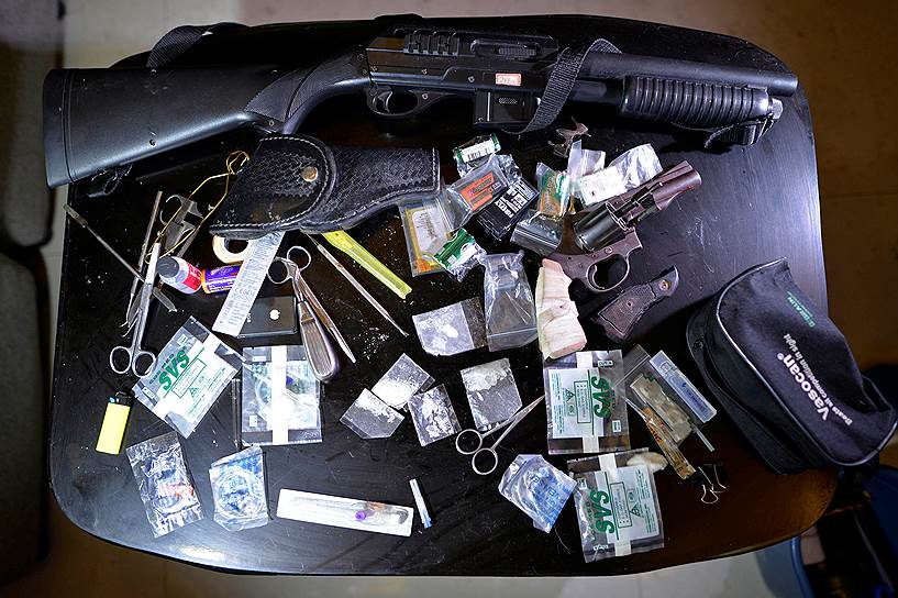 Особую популярность в стране приобрели различные вариации метамфетамина — 89% изъятых в 2014 году наркотиков. Кроме того, Филиппины вошли в пятерку стран, куда доставляли больше всего кокаина из Латинской Америки