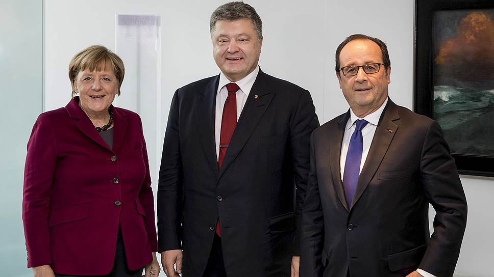 Слева направо: канцлер ФРГ Ангела Меркель, президент Украины Петр Порошенко и президент Франции Франсуа Олланд 