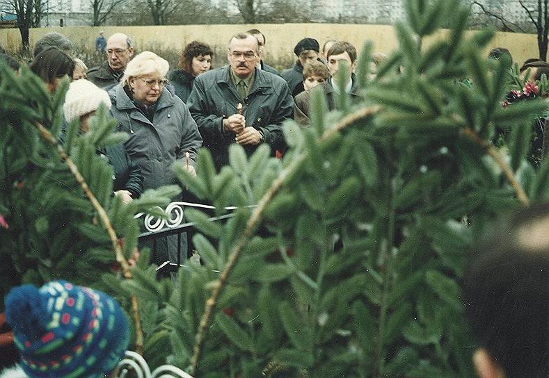 За несколько минут до взрыва. В центре вдова Михаила Лиходея Елена Краснолуцкая 