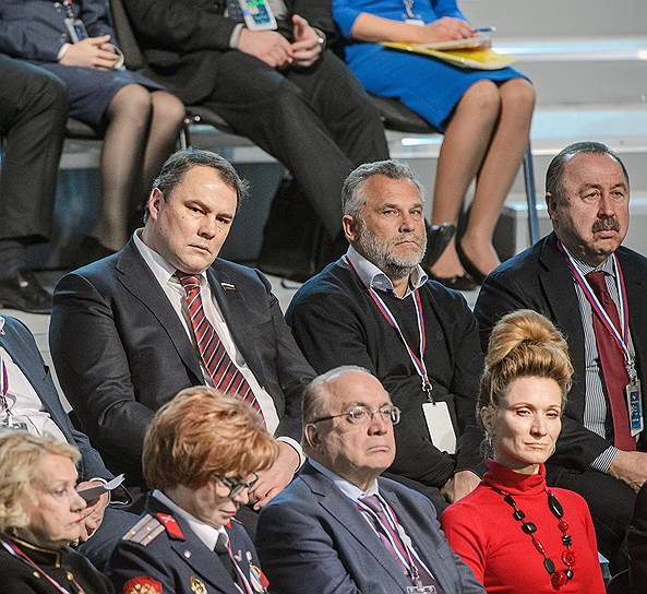 Петр Толстой. Алексей Чалый. Валерий Газзаев. А потому что они — команда!