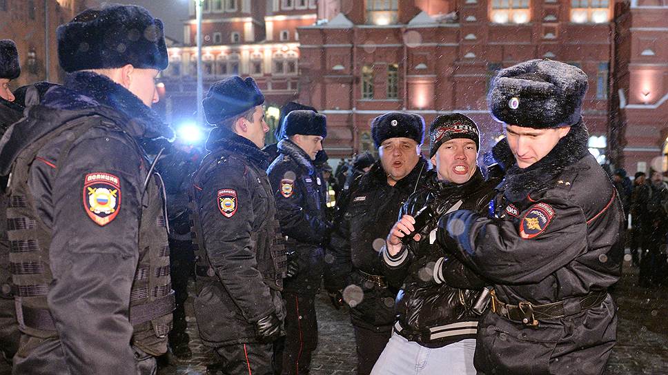 Какие пояснение дал КС по уголовной статье за неоднократные нарушения закона о митингах 