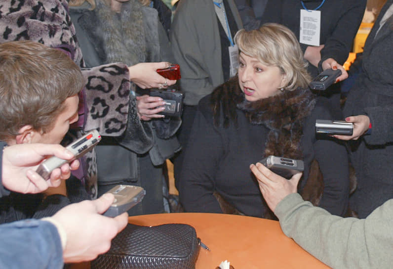 «Каждый должен делать все, что он может. Один человек — кататься. Другой — учить. Третий — строчить. Четвертый — дом строить. И если все это собрать вместе, то получится страна» 