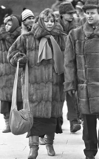 В середине 1990-х Тарасова организовала собственный ледовый театр «Все звезды», где собрала знаменитых фигуристов. 14 лет она была не только тренером, но балетмейстером и режиссером спектаклей на коньках. Труппа театра давала гастроли в Лондоне, Вашингтоне, Мельбурне, выступала в Madison Square Garden в Нью-Йорке 
