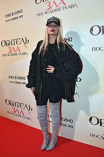 Актриса Наталья Рудова на премьере фильма «Обитель зла: последняя глава» в кинотеатре «Формула Кино на Кутузовском»