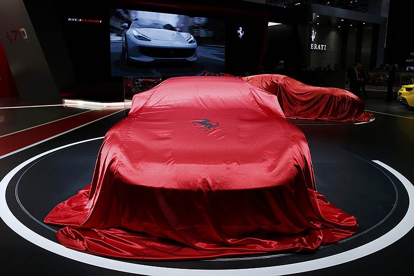 Ferrari 812 Superfast перед презентацией