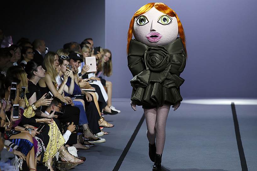 Коллекция "Осень-Зима 2017/2018" от Viktor & Rolf 