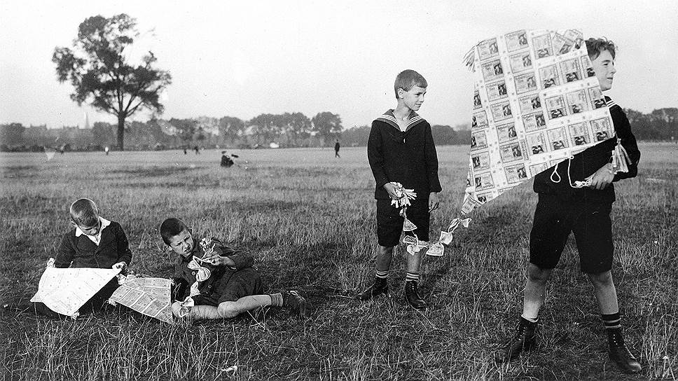 В Веймарской республике в Германии к 1930 году национальная валюта стала невесомой 
