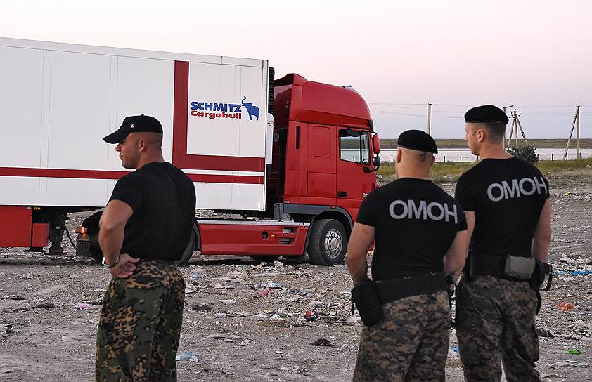 Европейские продукты закопали на полигоне ТБО в 10 километрах от пограничного пункта пропуска "Армянск"