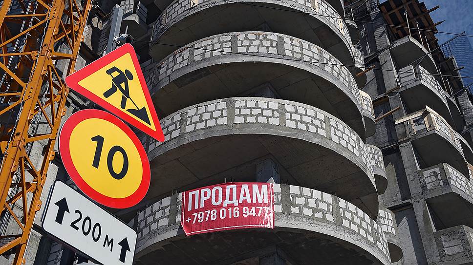 Динамика продажи жилья на этапе строительства в Крыму выросла за год чуть ли не вдвое, подсчет в квартирах выглядит куда менее внушительно