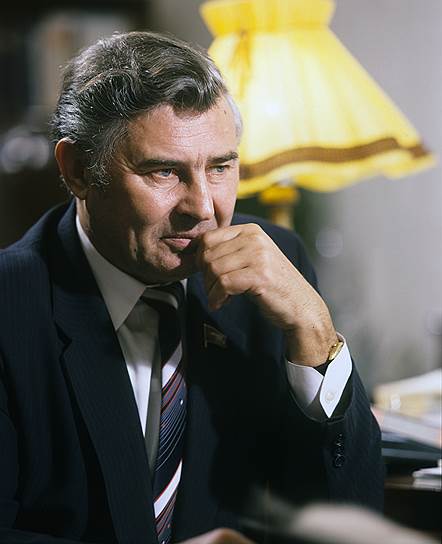 В 1986 году был избран последний президент Академии наук СССР математик Гурий Марчук. В разные годы он занимался разработкой водородной бомбы, вопросом изменения климата и математическим моделированием в медицине.  Покинул свой пост Гурий Марчук в  1991 году, а его прощальную речь журнал «Наука и жизнь» назвал «реквиемом по советской науке» 