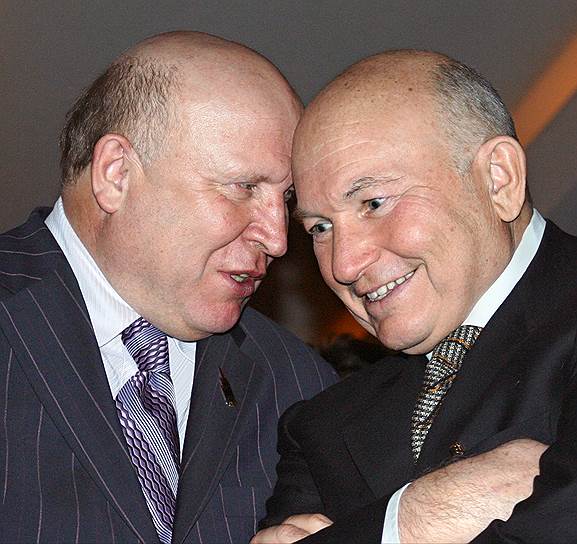 Формально Валерий Шанцев работал с бывшим мэром Москвы Юрием Лужковым с 1994 года — после того, как занял пост префекта Южного административного округа. Дважды в паре с ним шел на выборы и избирался вице-мэром столицы (1996, 1999). В 2003–2004 годах в ряде СМИ стали появляться публикации о скорой отставке Юрия Лужкова и его замене Валерием Шанцевым. С 8 августа 2005 по 26 сентября 2017 года — губернатор Нижегородской области 