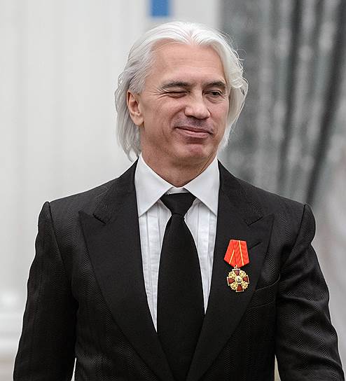Дмитрий Хворостовский удостоен множества российских и зарубежных наград. В 1991 году ему была присуждена Государственная премия РСФСР. В 1995 году он был удостоен звания Народный артист России. Он награжден орденами Александра Невского, «За заслуги перед Отечеством» IV степени 