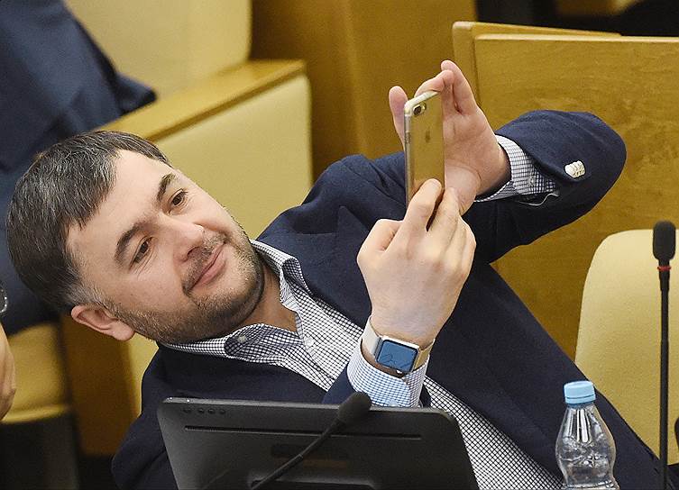 Бывший глава чеченского отделения МГЕР Магомед Селимханов в сентябре 2016 года был избран депутатом Госдумы. Сегодня занимает пост зампреда комитета ГД по развитию гражданского общества, вопросам общественных и религиозных объединений