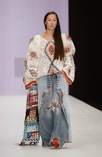 Показ лучших дипломных коллекций программы ВА (HONS) Fashion Британской высшей школы дизайна