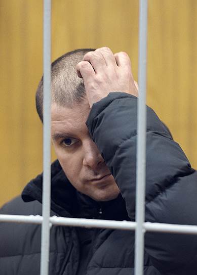 8 мая 2015 года бывший гендиректор Окружного материального склада Московского округа ВВС Максим Закутайло был осужден на 3,5 года. Следствию, например, удалось доказать его причастность к переводу дома в поселке Пересыпь в частную собственность. 15 июля 2016 года суд одобрил его ходатайство об условно-досрочном освобождении