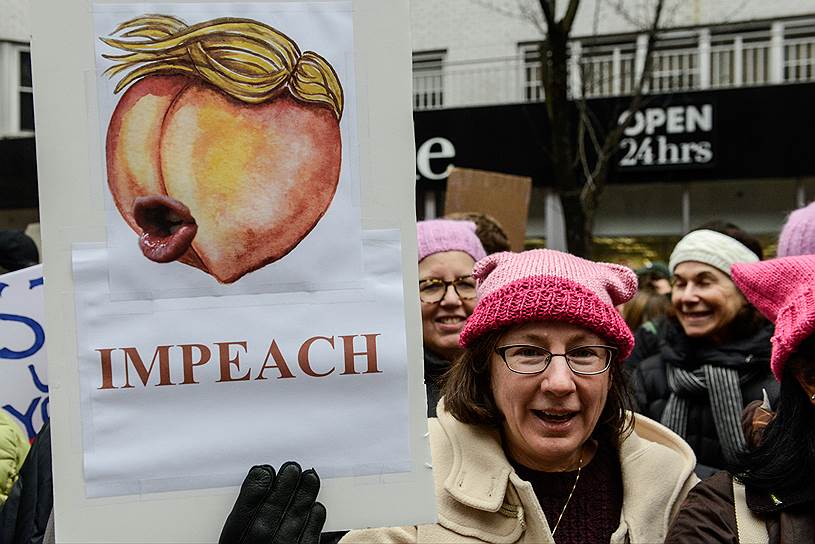 Нью-Йорк. Женский марш против избрания Дональда Трампа