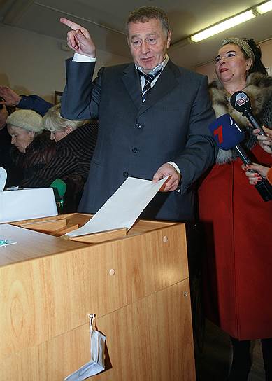 По итогам голосования лидер ЛДПР получил 9,4% (почти 7 млн избирателей), заняв третье место 
