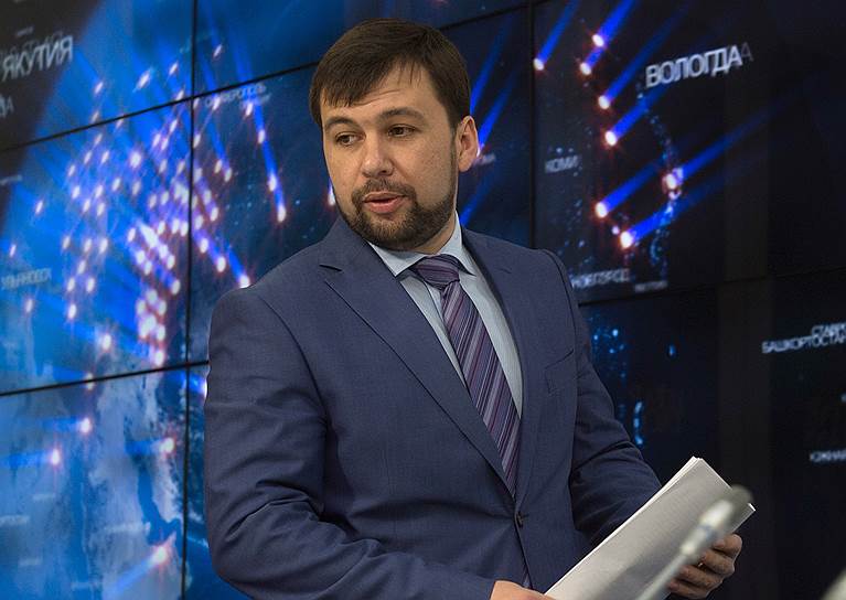 Денис Пушилин, председатель народного совета ДНР с сентября 2015 года, постоянный полномочный представитель самопровозглашенной республики на переговорах трехсторонней контактной группы в Минске До 2014 года был функционером возрожденной финансовой пирамиды «МММ» Сергея Мавроди. Затем, когда на основе ее была создана одноименная партия, стал ее членом. В апреле 2014 года был назначен заместителем «народного губернатора» Донецкой области Павла Губарева, возглавлял митинги местных жителей. 7 сентября 2018 года народный совет ДНР назначил господина Пушилина и.о. главы самопровозглашенной республики
