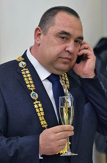 Игорь Плотницкий, глава Луганской народной республики (ЛНР) с ноября 2014 по ноябрь 2017 года. После отставки стал уполномоченным от ЛНР по исполнению минских соглашений. Майор запаса. До 2014 года занимался бизнесом, защитой прав потребителей. C началом конфликта возглавил добровольческий батальон «Заря», затем стал министром обороны ЛНР. В последние годы конфликтовал министром госбезопасности Леонидом Пасечником и главой МВД Игорем Корнетом