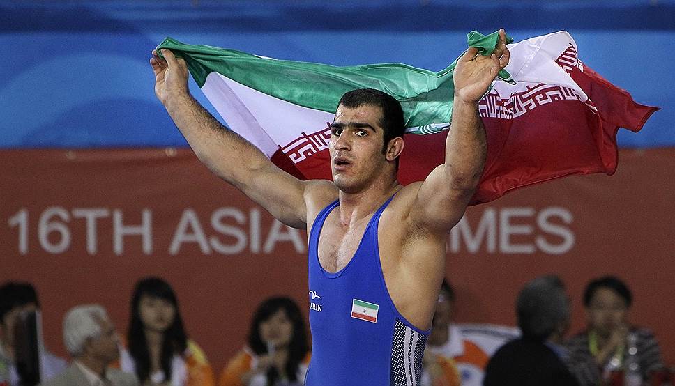 Иранского борца и чемпиона Азии Бабака Горбани в 2011 году уличили в применении запрещенных препаратов, спортсмен получил двухлетнюю дисквалификацию. В том же году его приговорили к тюремному заключению за убийство на бытовой почве. В 2014 году Горбани принял смертельную дозу лекарств    