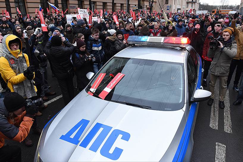 Акция сторонников Алексея Навального в Санкт-Петербурге 