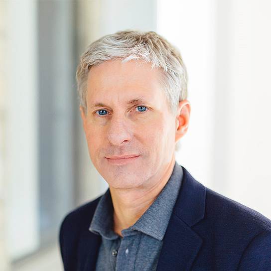 Крис Ларсен, 57 лет. Один из основателей платформы Ripple. Состояние — $7,5-8 млрд