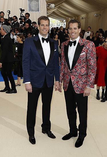 Кэмерон и Тайлер Уинклвосс, 36 лет. Соучредители Winklevoss Capital. Состояние — $900 млн-1,1 млрд