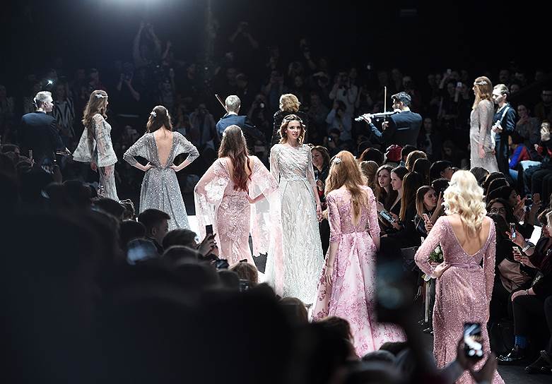 Показ коллекции Надежды Юсуповой в рамках Недели моды Mercedes-Benz Fashion Week Russia (сезон осень-зима 2018-2019)