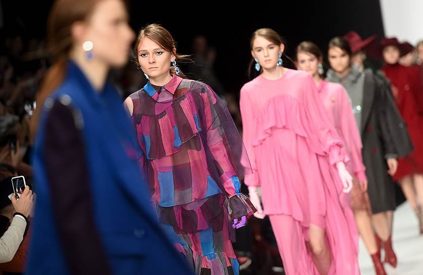 Показ коллекции Александра Рогова в рамках Недели моды Mercedes-Benz Fashion Week Russia (сезон осень-зима 2018-2019)