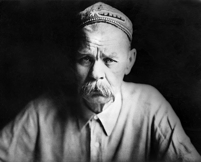 В 1928 году Максим Горький вернулся в СССР