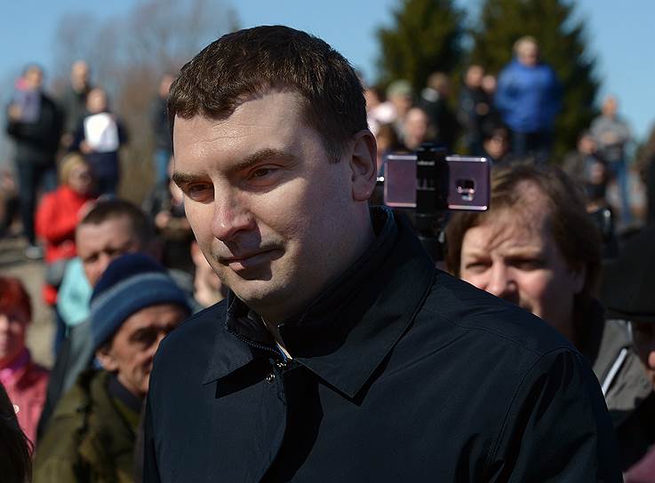 Митинг «За закрытие свалки "Ядрово"» в Волоколамском районе. Руководитель администрации губернатора Подмосковья Михаил Кузнецов 