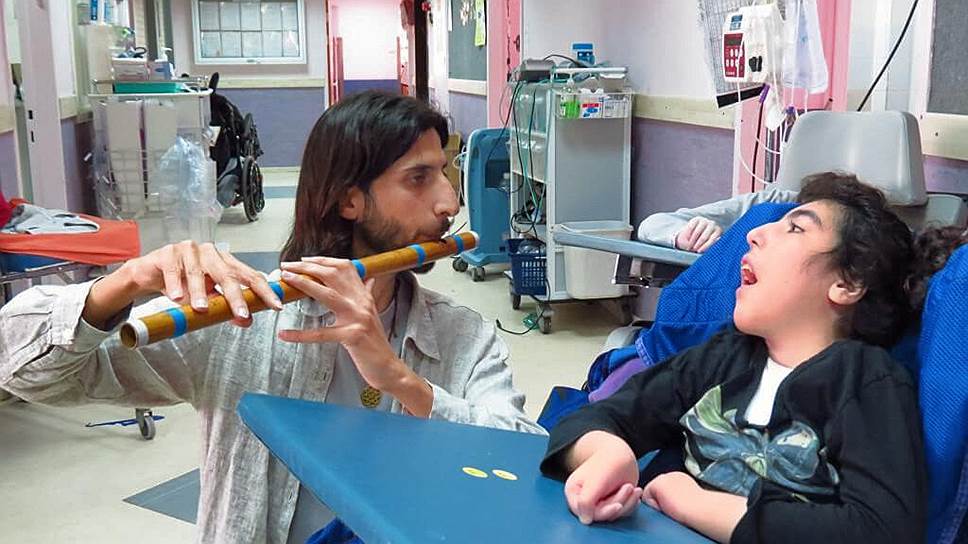Один из главных принципов «Але Негев» — дети не должны лежать днем в кроватях, они имеют право в течение дня общаться и учиться 