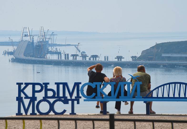 Строительство моста велось с апреля 2015 года 