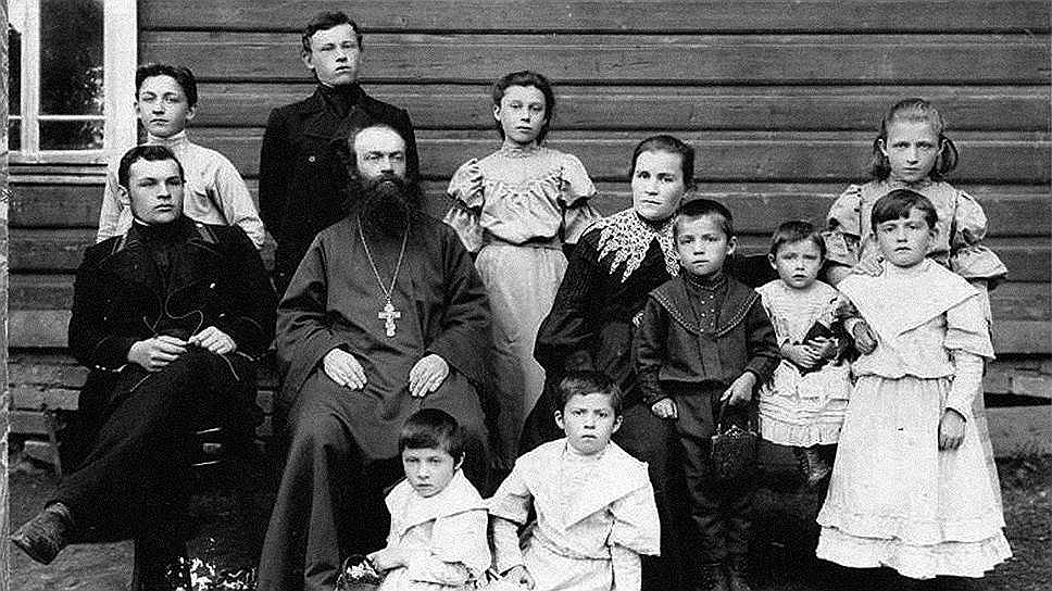 Далеко не все дети из больших священнических семей могли найти себе место на приходе. Светская служба предлагала значительно больше вариантов 
