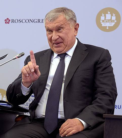 Глава «Роснефти» Игорь Сечин на дискуссионной площадке «Энергетическая панель»  