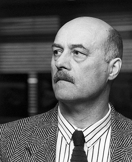 «Отца я не видел. Он был донской казак. Первый раз его мальчишкой посадили. Потом он женился на моей маме, родил меня и сестру и снова загремел. Так что это судьба страны»  Станислав Говорухин родился 29 марта 1936 года в городе Березники (ныне — Пермский край). Его отец был репрессирован и погиб в 1938 году в Сибири, поэтому воспитанием мальчика занималась мать. Окончив геологический факультет Казанского университета, Говорухин первое время работал геологом, однако вскоре был уволен с записью в трудовой книжке «за отказ от работы»  