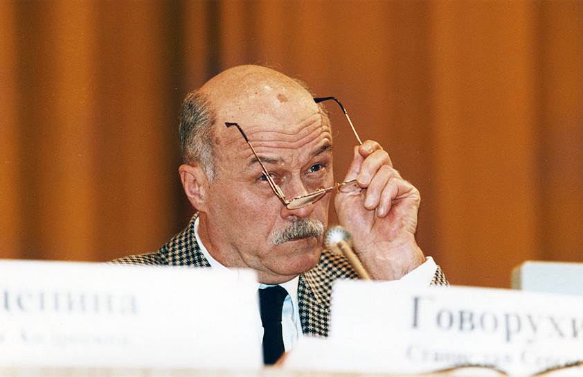 «Я по "Мосфильму" бегаю с 1964 года, когда я был ассистентом у Бондарчука на фильме "Война и мир" на режиссерской практике, и до сих пор не ориентируюсь. Если мне надо куда-­то идти, меня кто-­то провожает, потому что, как говорил Довженко, на "Мосфильме" есть места, куда не ступала нога человека. И это похоже на правду»  С 1987 года Говорухин начал работать на «Мосфильме». Впоследствии он стал художественным руководителем киностудии «Вертикаль», которая входит в состав «Мосфильма» 