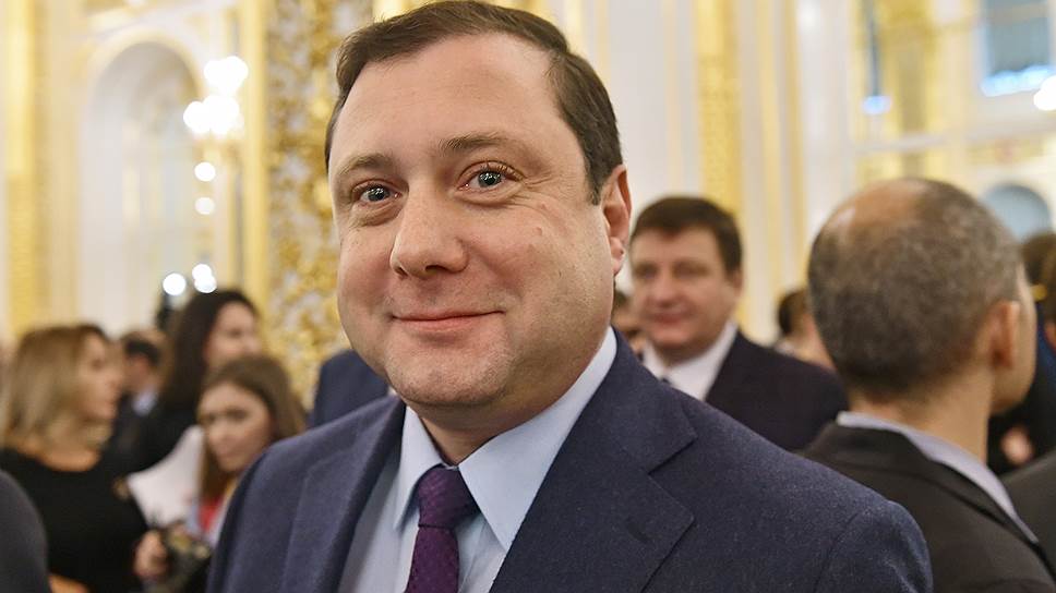 Доходы губернатора Смоленской области Алексея Островского по сравнению с прошлым годом сократились на 65,5 млн руб., в результате чего опустился со второго на 67-е место по заработку
