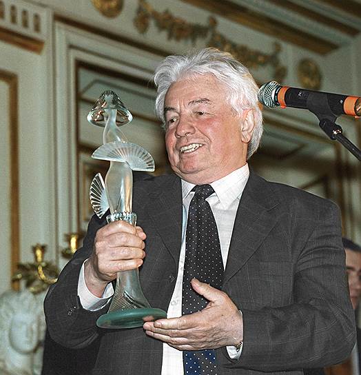Владимир Войнович написал текст песни «14 минут до старта». Она стала любимой среди советских космонавтов, ее процитировал Никита Хрущев, что принесло Владимиру Войновичу всесоюзную известность. В 1962 году его приняли в Союз писателей СССР 