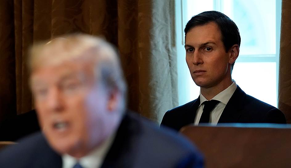, бизнесмен, зять Дональда Трампа. Разрабатывал стратегию продвижения господина Трампа в соцсетях, писал тексты выступлений. По версии следствия, участвовал во встрече Дональда Трампа-младшего с Натальей Весельницкой