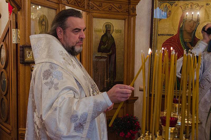 . «Основным условием объединения (православных на Украине — прим. ) является соответствие этого процесса Церковным канонам. Мы можем предлагать разные пути, но они должны привести именно в каноническое русло, потому что только при этом условии наше объединение признает весь православный мир»