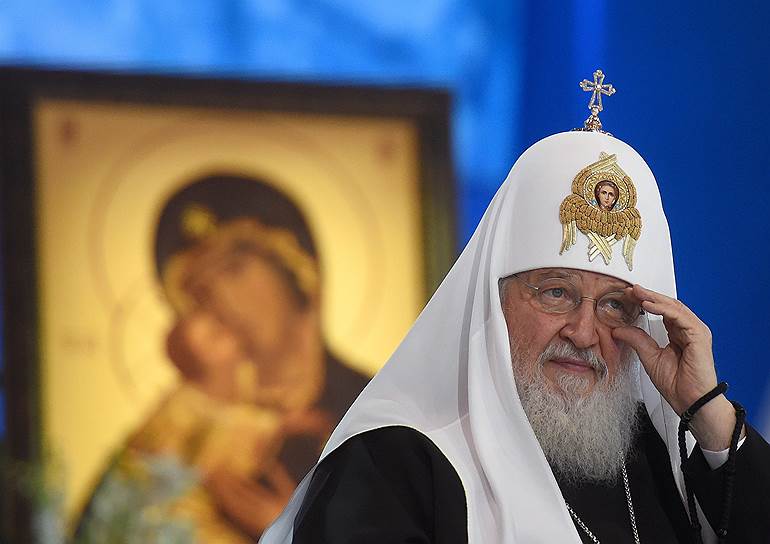 «Сегодня, когда раздаются разговоры о том, что нужно снова оторвать православную Украину от Русской церкви, ничего нового не происходит. <...> Духовное единство Святой Руси разорвать невозможно. Единство церкви — это и поныне великое достояние, определяющее духовный путь народов всея Руси. Если оно будет разорвано, то неизвестно, что будет вообще с православной церковью»