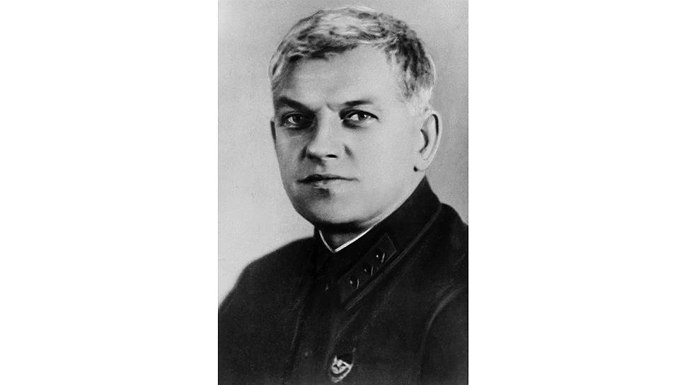 «Начальник IV Управления (Я. К. Берзин — на фото) не уделил достаточного внимания агентурно-оперативной работе, что привело к ряду серьезных промахов»