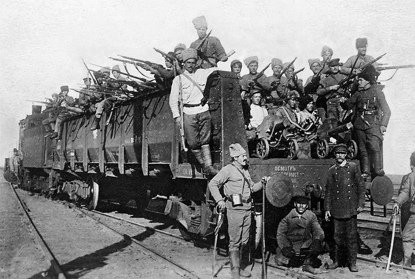 1918 год – первый год Гражданской войны в России.  19 октября 1918 года в Екатеринославе (сейчас Днепр) родился Александр Аронович Гинзбург, известный нам как Александр Галич 
