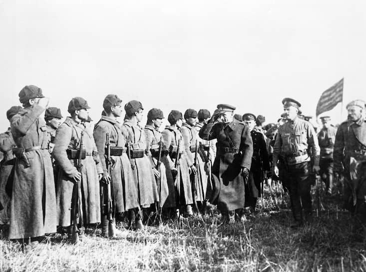 С приходом к власти Колчака начался новый виток Гражданской войны. К весне 1919 года его войска, получив поддержку союзников по Антанте, дошли до Урала. Большевики обвиняли адмирала в терроре и преступлениях против мирного населения 