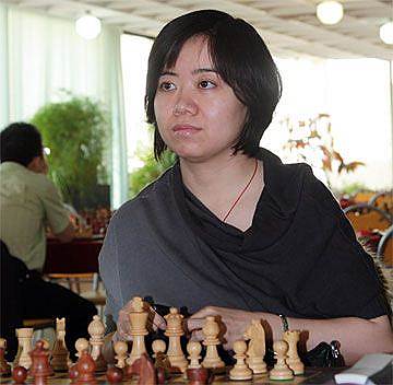В 2006-2008 годах чемпионским титулом владела китаянка , победившая в главном матче Алису Галлямову