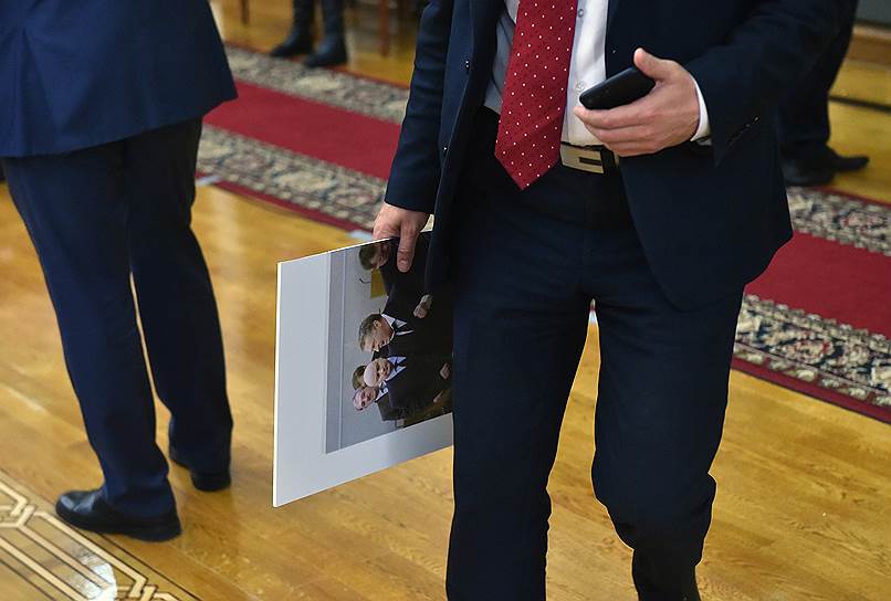 Открытие фотовыставки ИД «Коммерсантъ», посвященной 25-летию Госдумы 