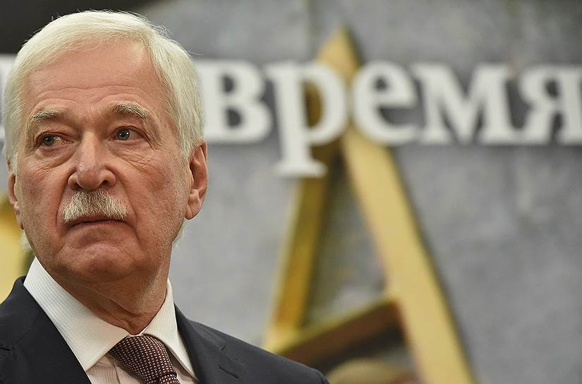 Председатель Высшего совета «Единой России» Борис Грызлов на открытии фотовыставки ИД «Коммерсантъ», посвященной 25-летию Госдумы 