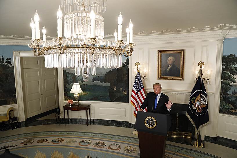 8 мая. Выход США из ядерной сделки с Ираном. Дональд Трамп обвинил власти Ирана, что те продолжают обогащать уран и разрабатывать ядерное оружие, несмотря на договоренности с «шестеркой». Позже в ноябре Минфин США ввел новые санкции против Ирана. Заметность: 1 750